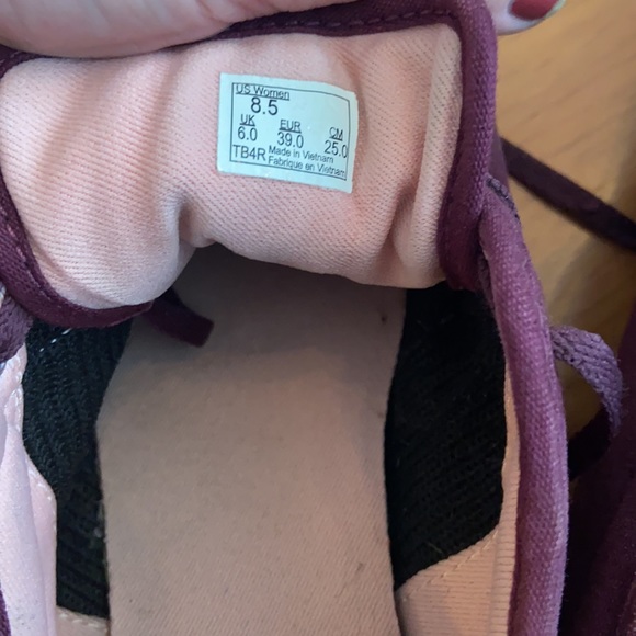 Maroon Vans! - Picture 2 of 4